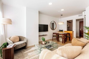 Living area - Discover a space designed for those seeking much more than just accommodation. This apartment combines elegance, functionality, and warmth in every corner, creating the perfect environment for extended stays. (MADRID)