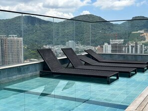 Pool - Apartment with Sea View • Comfort and Leisure in Itapema (Itapema)