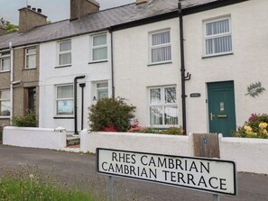 A residential building with a sign reading 'RHES CAMBRIAN CAMBRIAN TERRACE.' - Tegfan (Garndolbenmaen)