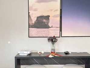 Interior - Ocean View & Comfort Modern Flat with King Suite (Itapema)