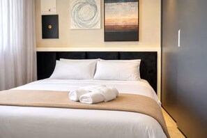 2 bedrooms, iron/ironing board, WiFi, bed sheets - Ocean View & Comfort Modern Flat with King Suite (Itapema)