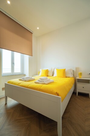 Comfort Double Room | Free WiFi - Binario Centrale Guest House (Naples)