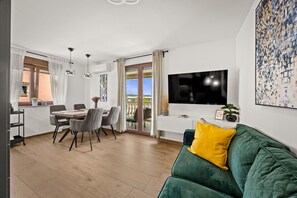 TV - Sea Breeze Funtana Apartment A3 (Funtana)