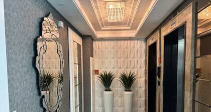 Spacious Apartment • 3 Suites + Balcony with BBQ