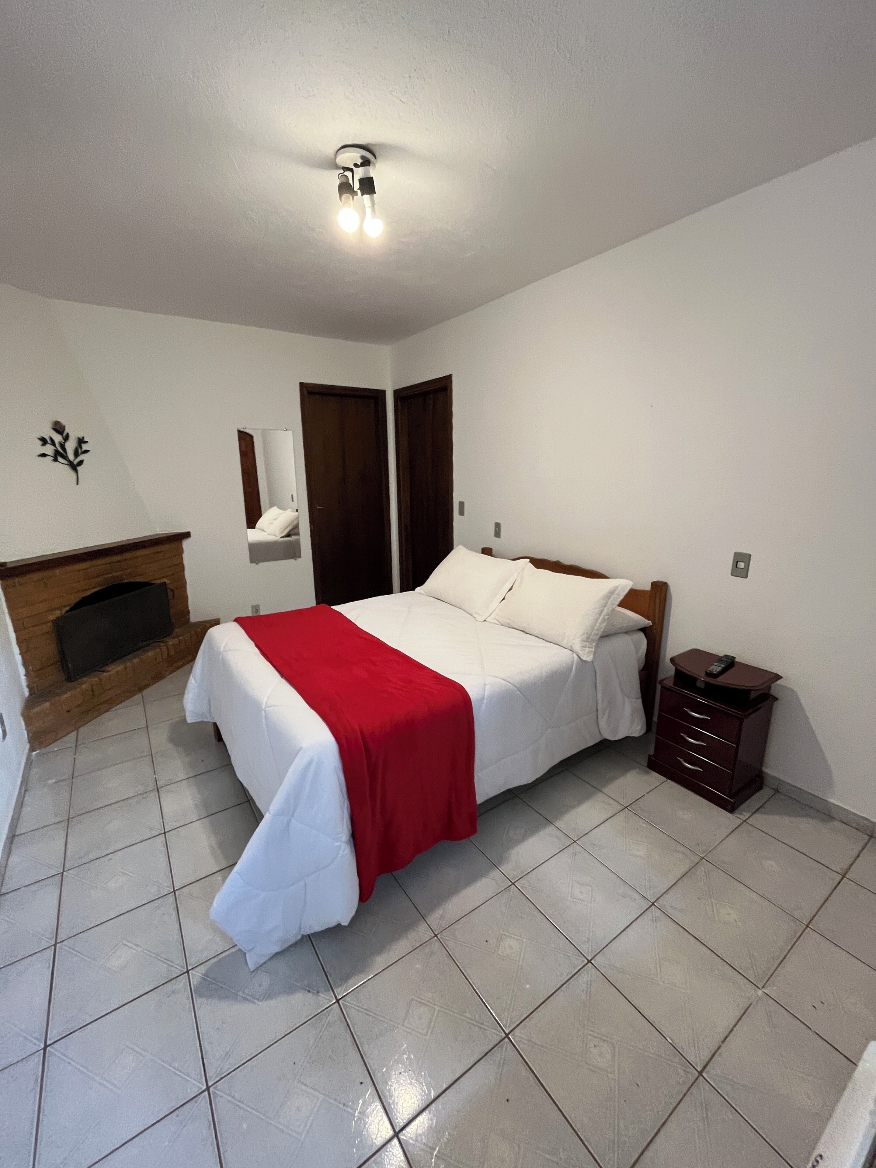 Familieleilighet, dalutsikt | TV