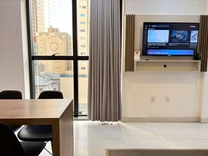Interior - Fully furnished apartment in Meia Praia – Easy access and garage. (Itapema)