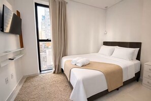 2 bedrooms, iron/ironing board, WiFi - Fully furnished apartment in Meia Praia – Easy access and garage. (Itapema)