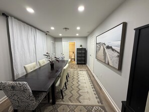 Dining - New Listing! Spacious 4-BR Fantastic Atlanta Home with AC - Minutes to Downtown (Atlanta)