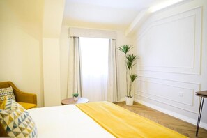 Deluxe Double Room, Non Smoking, Garden View - Walton View Hotel (Drighlington)