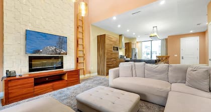 Spacious Luxury 4BR Suite Near Disney