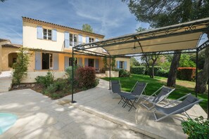 Terrace/patio - 4 BEDROOM VILLA WITH PRIVATE POOL AND GARDEN (N°443) (La Motte)
