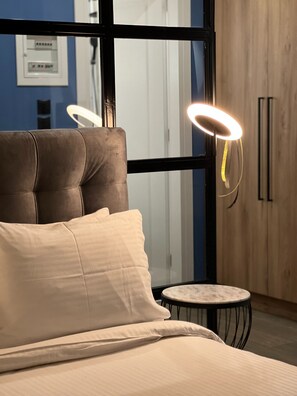 Bureau, fer et planche à repasser, lit parapluie, Wi-Fi gratuit