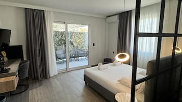 Desk, iron/ironing board, travel crib, WiFi (free)