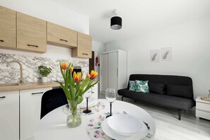 TV, offices - Cozy Studio close to the Beach | Balcony | Parking (Grzybowo)