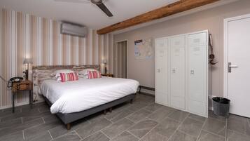 1 chambre, fer et planche Ă repasser, Wi-Fi, draps fournis