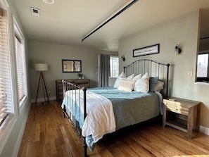 Room - Two Units, One Stay | Perfect for Groups (Sisters)