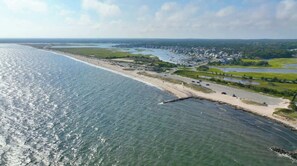 Beach nearby - Elegant Modern Retreat with Hot Tub and Game Room (Dennis)