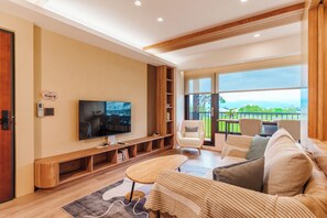 Suite – comfort, balkong, bakgårdsutsikt | Oppholdsområde