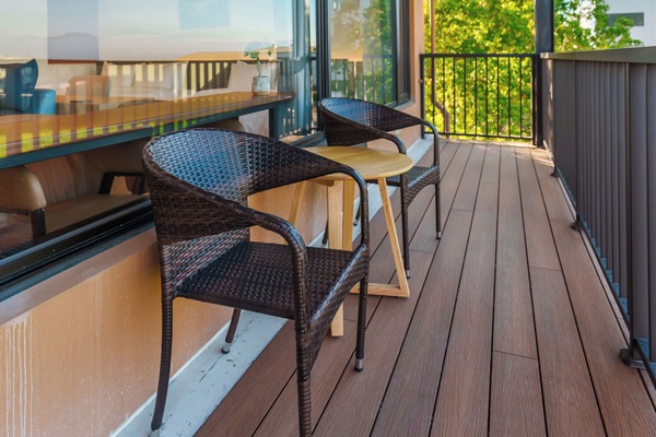 Comfort Suite, Balcony, Courtyard View | Property grounds