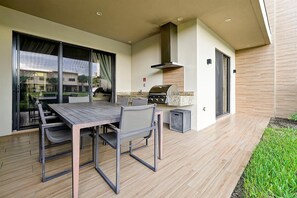Villa | 4 bedrooms - Spacious Luxury 4BR Suite Near Disney (Kissimmee)