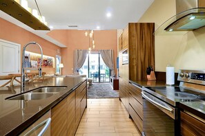 Villa - Spacious Luxury 4BR Suite Near Disney (Kissimmee)