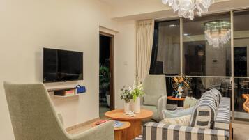 Apartment, 3 Schlafzimmer, eingeschränkter Meerblick | Innenbereich