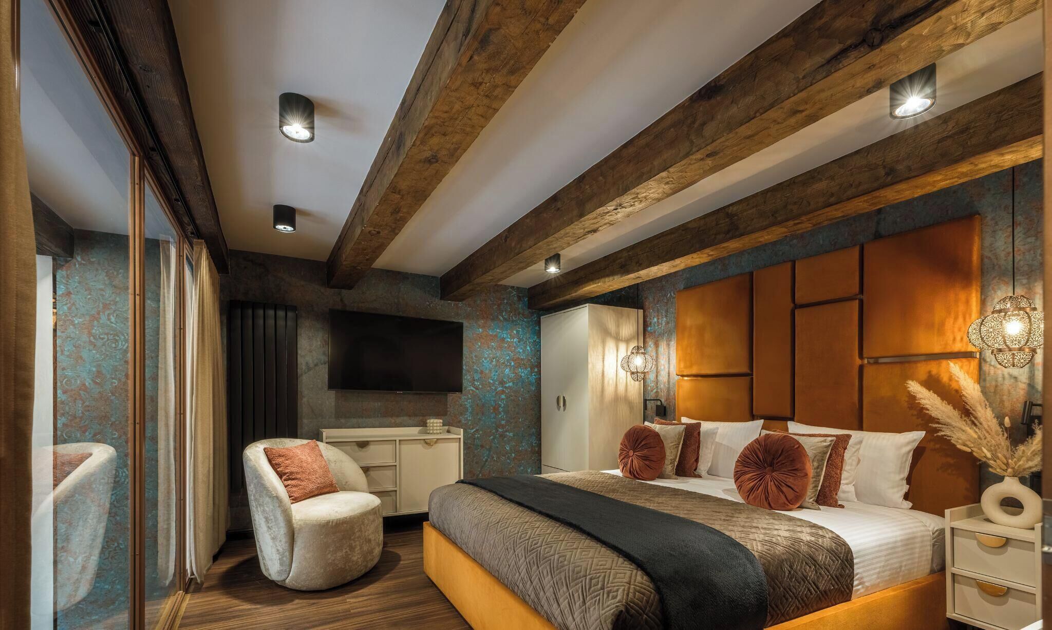 Luxury Suite