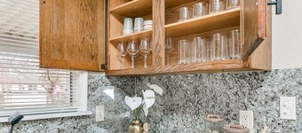 Moody Luxe Heller Park Stay - Tulsa Expo 5mi