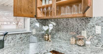 Moody Luxe Heller Park Stay - Tulsa Expo 5mi