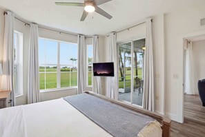 Iron/ironing board, WiFi, bed sheets - #315 - Golf Views - Nicely Updated -Sleeps 4 (Naples)