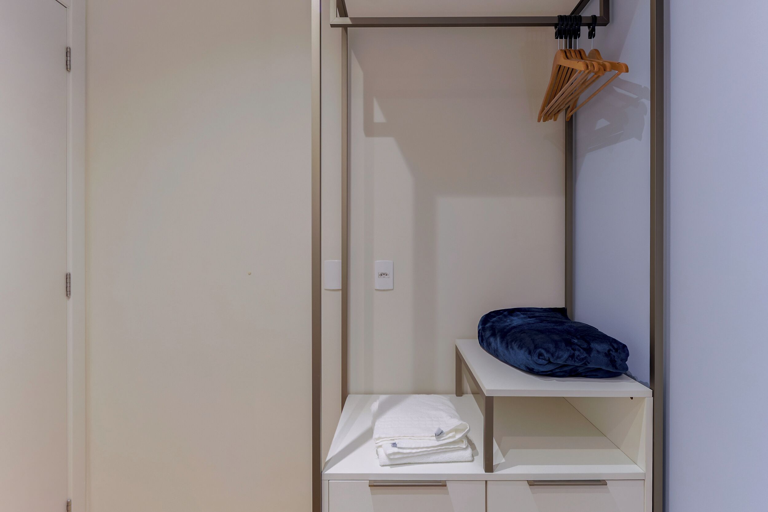 Apartamento 2 Dorms com Sofá Cama - Bloco 2