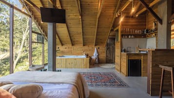 2 bedrooms, internet, bed sheets