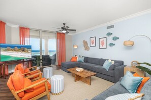 Smart TV - Luxury Gulf-Front 3BR Condo – Pensacola Beach (Pensacola Beach)
