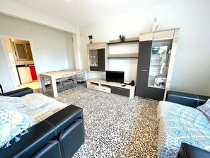 3 bedrooms, free WiFi - SAONA VILLAS (VN LOUNI): villa sleeps 6, private pool, wifi, fans (Les Tres Cales)