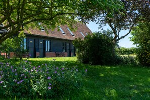 Deluxe Cottage, 6 Bedrooms, Garden View | Exterior - The Plough Inn (Faversham)