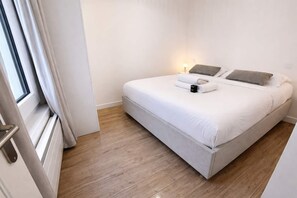1 bedroom, iron/ironing board, bed sheets - Charmant 2 pieces Paris 11eme - Proche Metro (Paris)