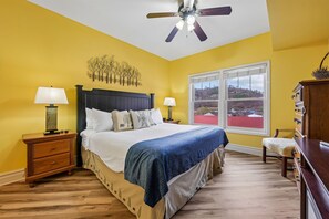 Iron/ironing board, free WiFi, bed sheets - Baskins Creek 307 🌄 Spacious Condo | Walk to Gatlinburg Parkway 🏡 (Gatlinburg)