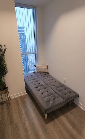 Interior - Cozy Urban Gem | The Heart of Convenience | Walk to Transit, Dining and Shopping (Vaughan)