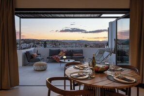 Dining - Private Pool & Terrace with Views ~ Great Location (Granada)