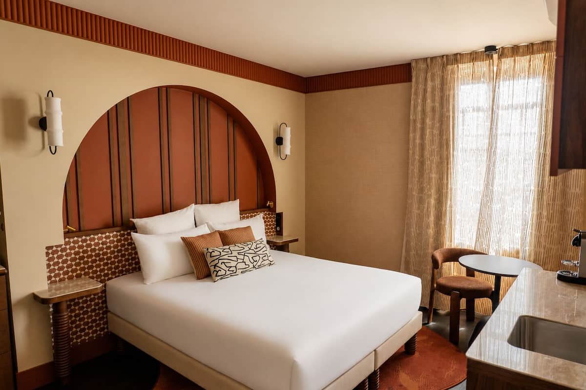 In-room safe, desk, laptop workspace, blackout drapes