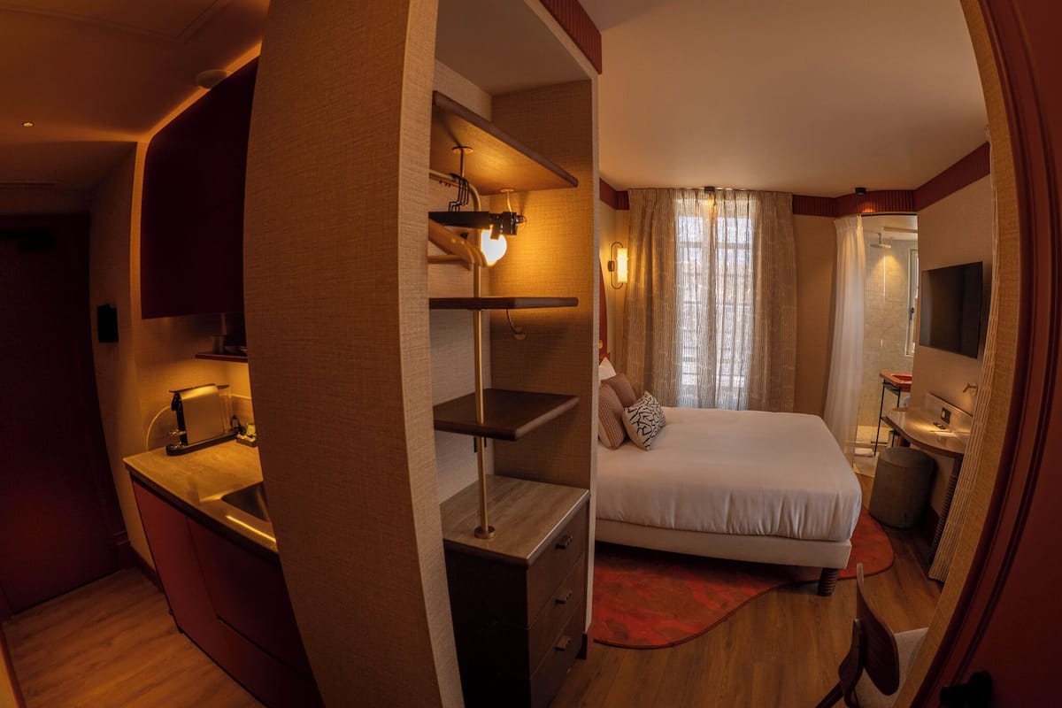 In-room safe, desk, laptop workspace, blackout drapes