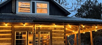 Cabin Charm in the Blue Ridge Mountains/151 Brew Ridge Trail in secluded hollow