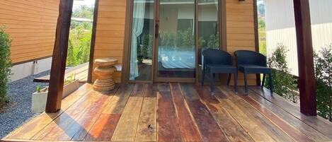 スタンダード ルーム ヒルビュー | テラス / パティオ