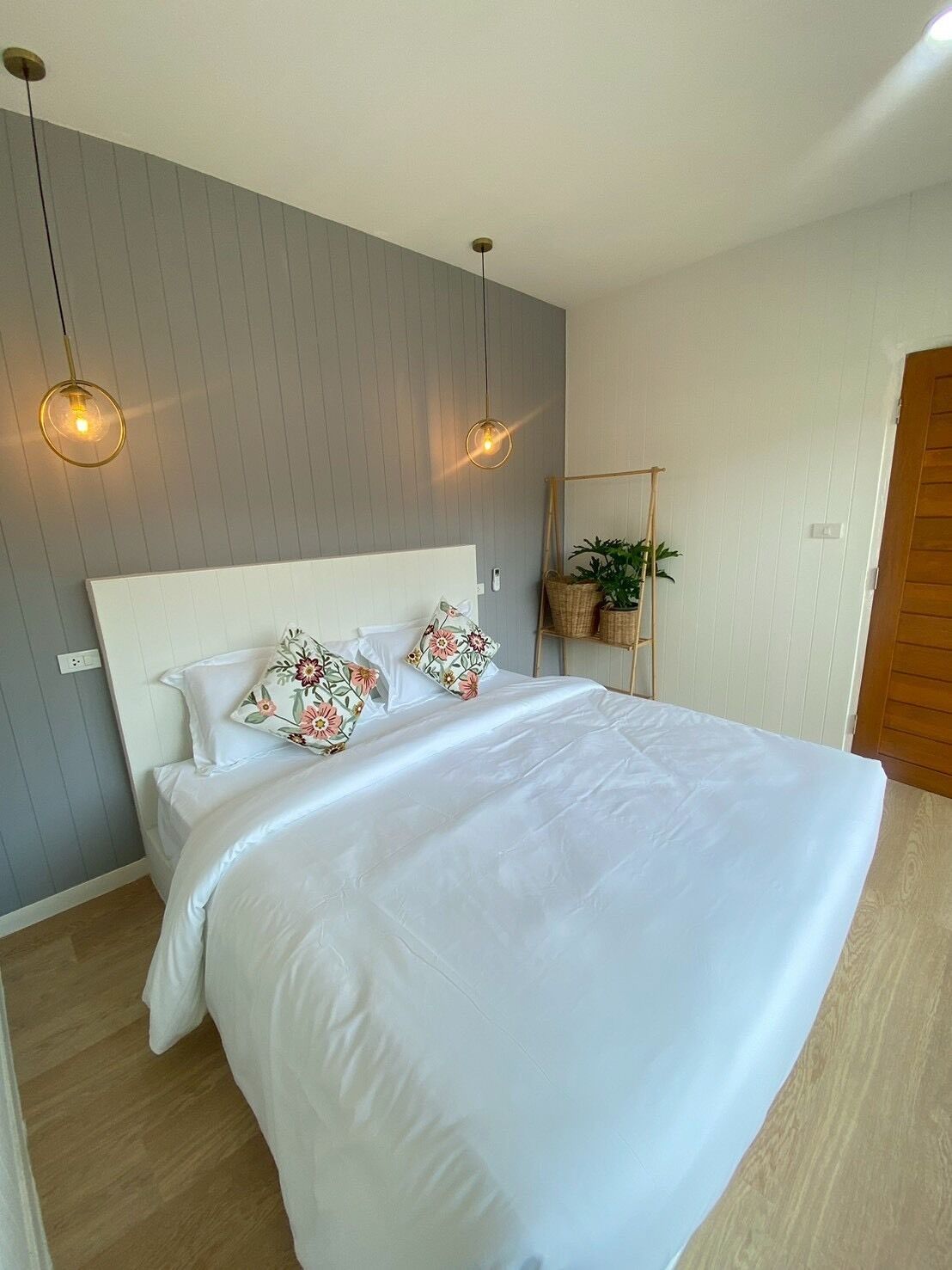 Neljän hengen deluxe-huone, näköala mäelle