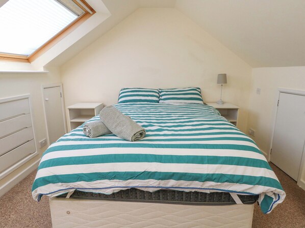 4 bedrooms, individually decorated, individually furnished, free WiFi - Home From Home Near the Sea (Weymouth)