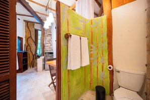 经典公寓式客房, 阳台 | 浴室