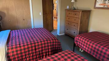 2 bedrooms, in-room safe, desk, free WiFi