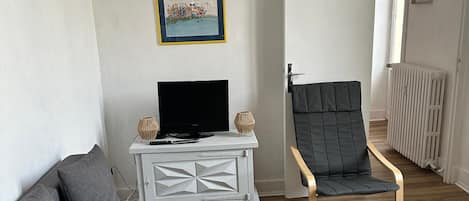 TV