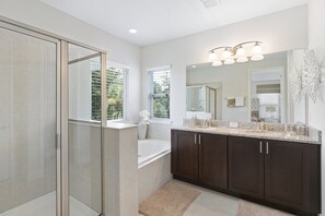 Hair dryer, towels - Last Minute Disney Getaway! Private Pool, Hot Tub & Game Room. Book Now! #15070 (Orlando)