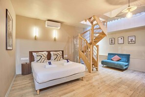 Iron/ironing board, WiFi, bed sheets - Charming Duplex Center of Paris (Paris)